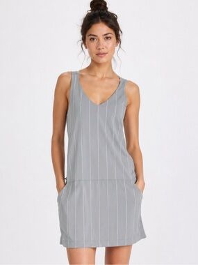 Marmot • NWT Women's Gretchen Dress in Sleet Gray